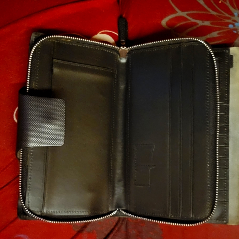 Giorgio Armani wallet organizer - Picture 5 of 5